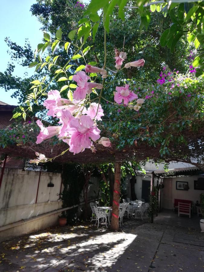 Hotel Boutique Casablanca Adrogue Bagian luar foto